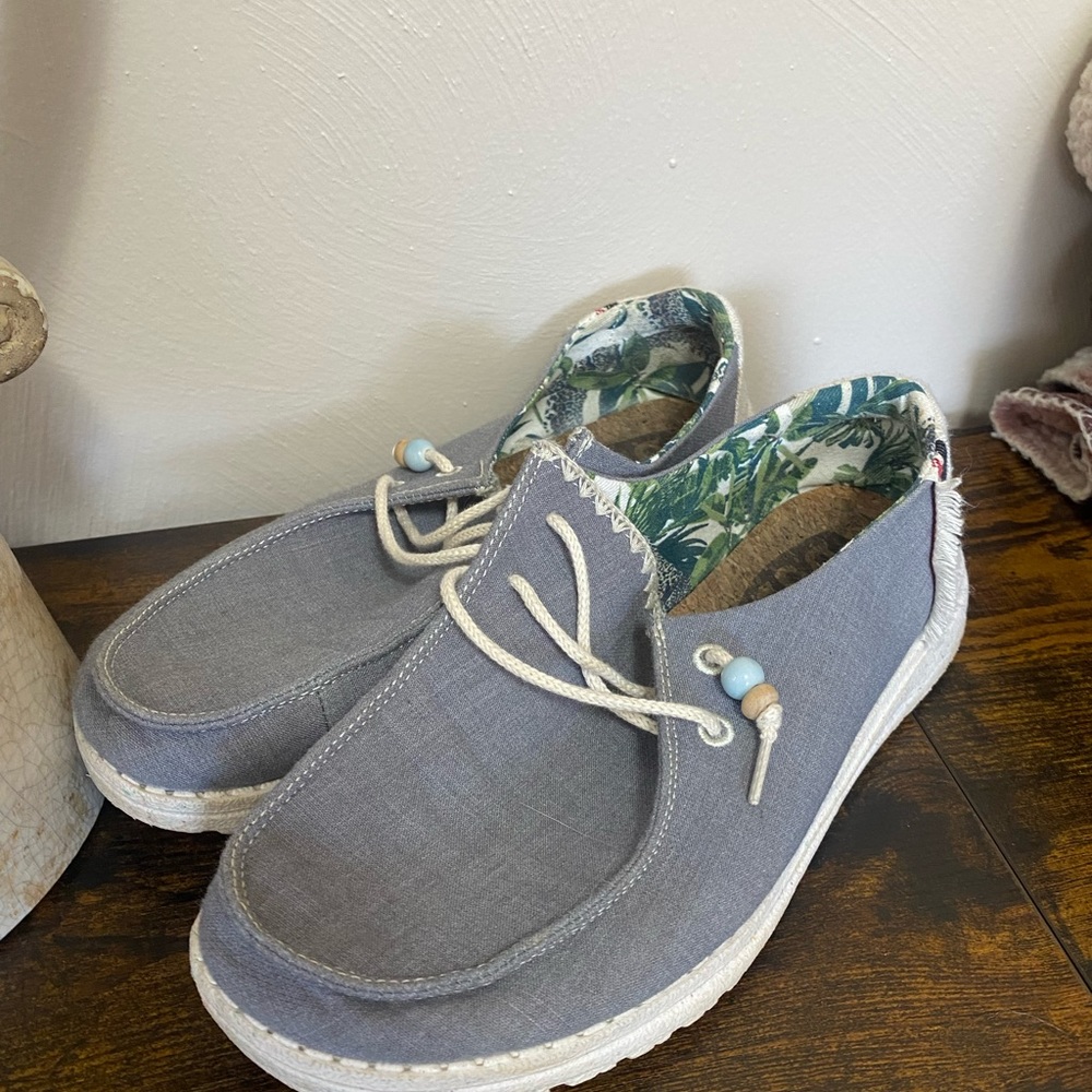 Hey Dude Gray Canvas Slip-On Shoes with Tropical Lining, Size 7